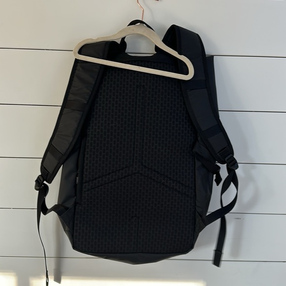 Lululemon Computer Backpack - Picture 3 of 8